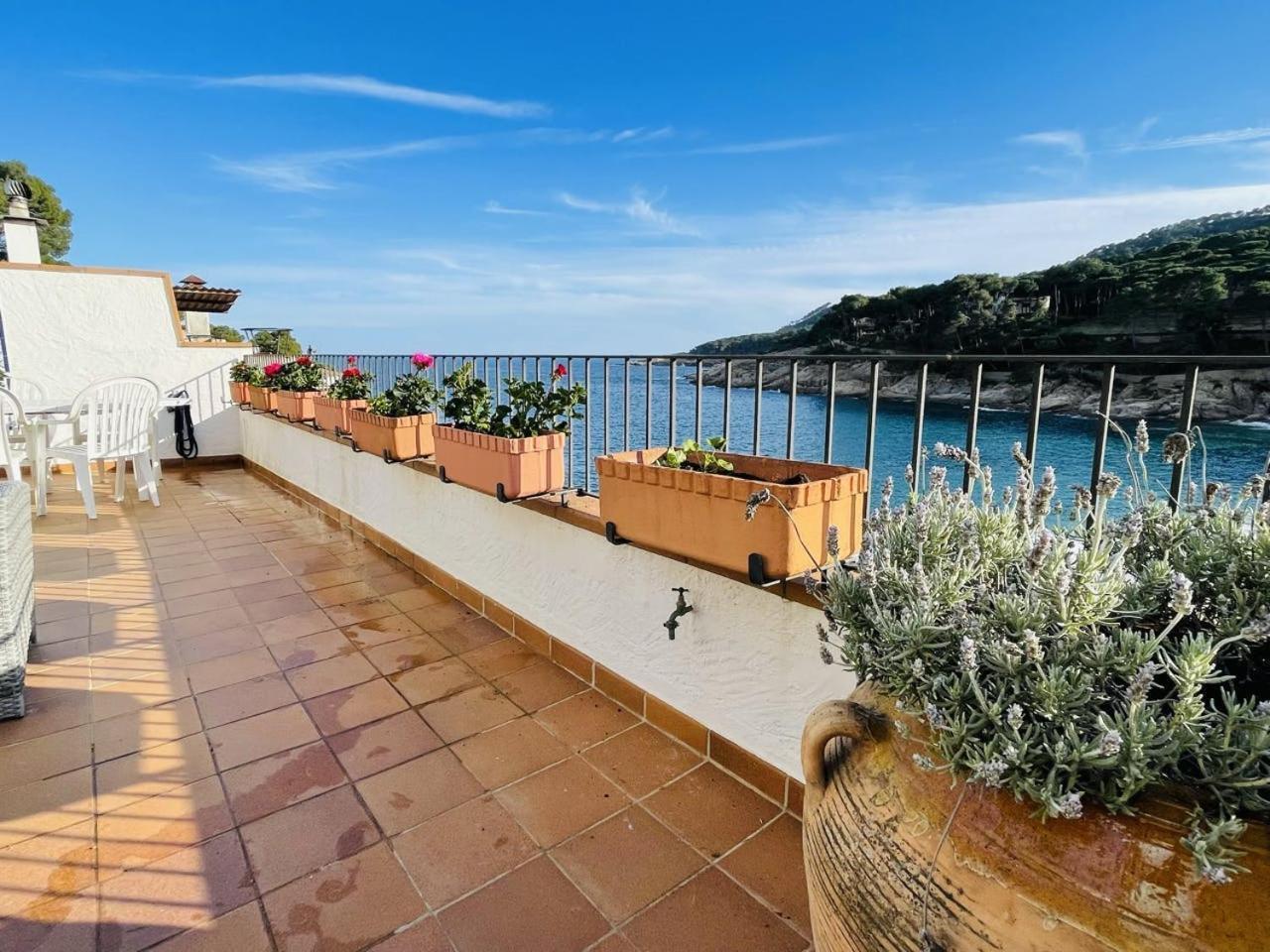 Tamariu Platja - Penthouse On Passeig Del Mar. Apartman Kültér fotó