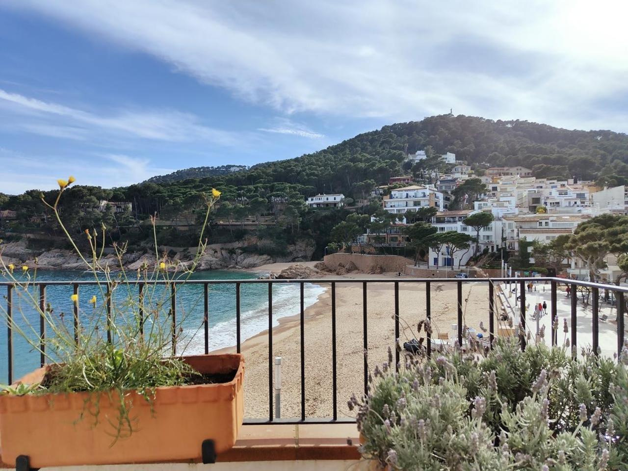 Tamariu Platja - Penthouse On Passeig Del Mar. Apartman Kültér fotó