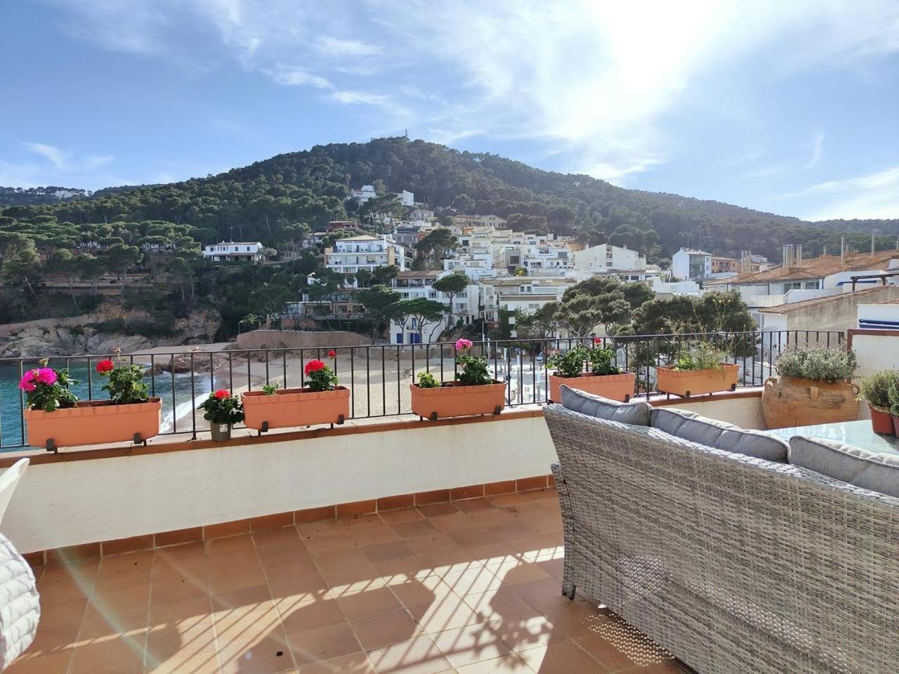 Tamariu Platja - Penthouse On Passeig Del Mar. Apartman Kültér fotó