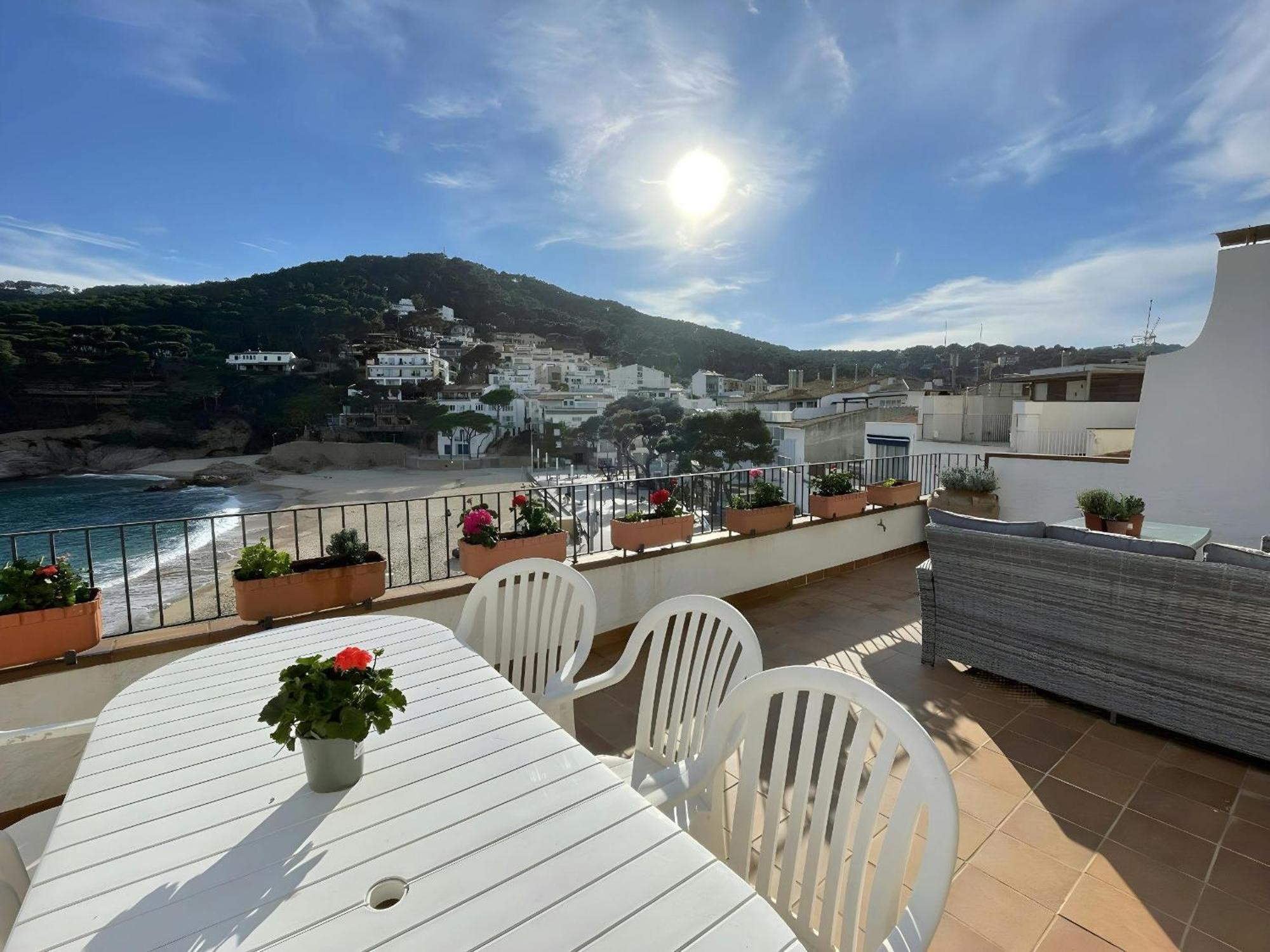 Tamariu Platja - Penthouse On Passeig Del Mar. Apartman Kültér fotó