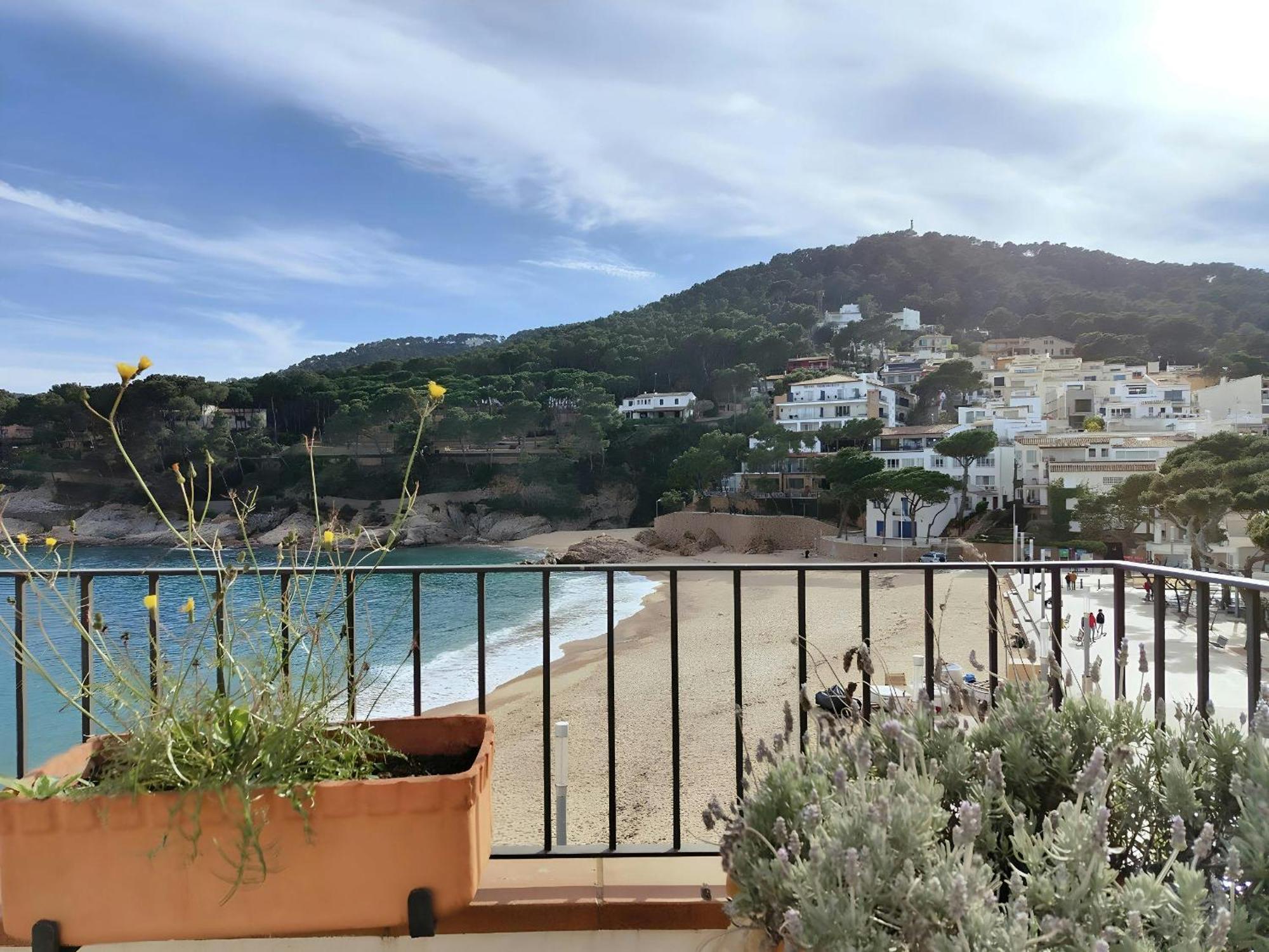 Tamariu Platja - Penthouse On Passeig Del Mar. Apartman Kültér fotó