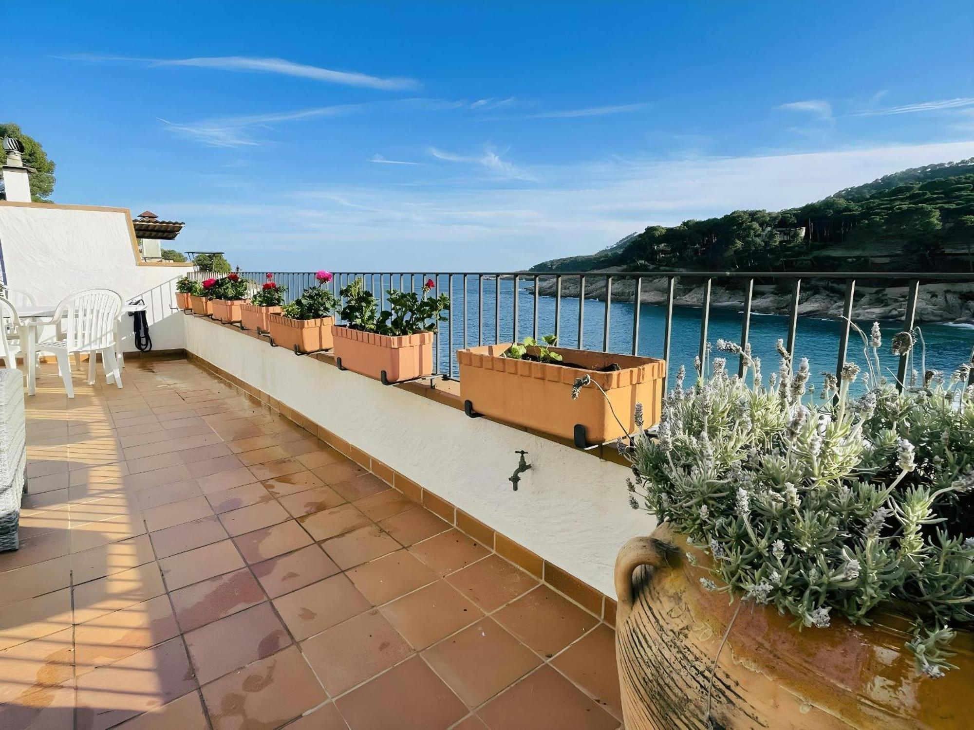 Tamariu Platja - Penthouse On Passeig Del Mar. Apartman Kültér fotó